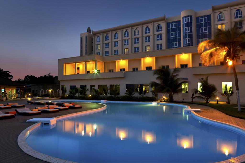 Azalai hôtel cotonou avec une vue sur la mer depuis votre chambre